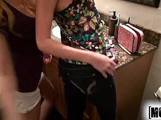 Swinging amateur buffet video with chloe foster