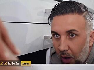 Keiran lee meets cecilia lion for a sweet intimate session