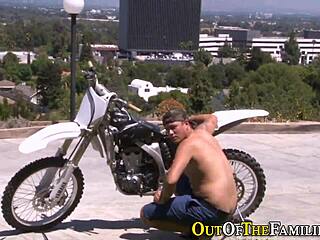 is your amateur stepsis blowing that big cock or what?