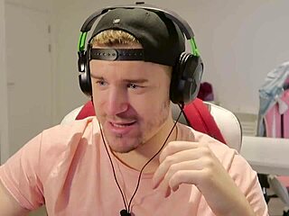 Lesbian Ride Uncensored In Prison Game