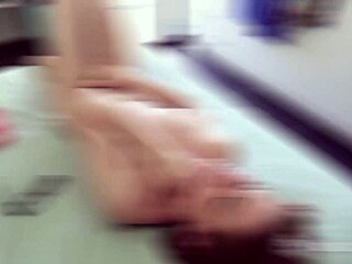 Yanks Beauty Patricia Fingering Her Cunny