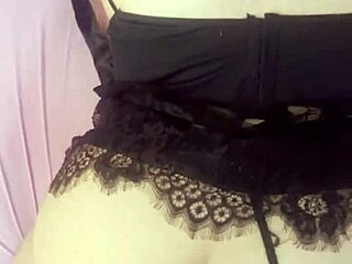 终于狗交式干朋友用我小18+鸡巴