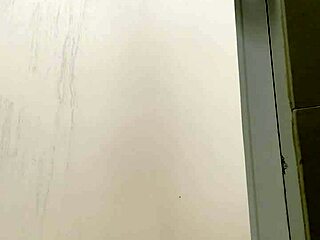 Post-Gym Hammam and Shower with Girlfriend 🛁