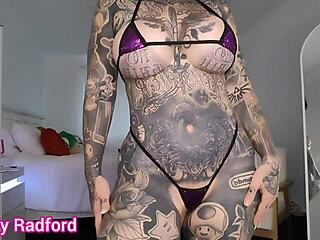 Pretty bimbo tries on micro bikinis and shows off her ass.