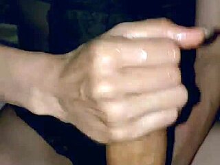 Kézimunka akció egy vékony párral, kíváncsi vagy, hogy zajlik?