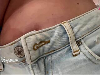 Gostosa Wife Flashes Big Tits in Public for Shopkeeper.