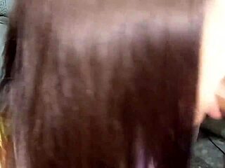 essa gata sabe chupar um pau como ninguém, quer ver?