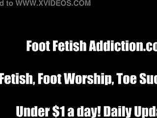 My perfect little 18+ white toes need to be sucked