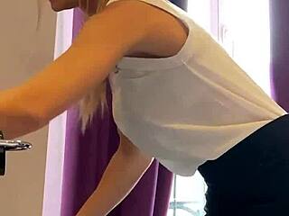 Čistilka Tiffany Leiddi pobrana za vroče hotelsko jebanje