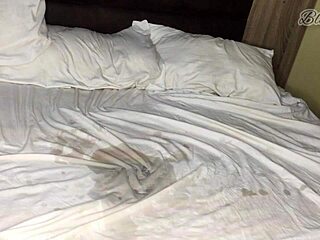 horny pregnant gal gettin sucked n fucked by melanin babe