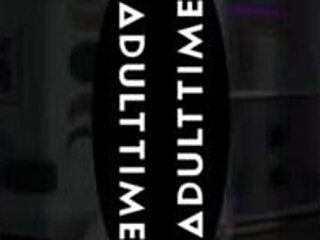 Scarlett alexis enjoys kyle mason grabbing her big tits before riding