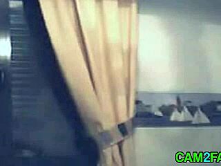 Girlfriends play webcam show with fingering