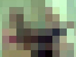 מזיין צלבן מושפל הופך לסיסי חמוד על ידי דומיננטית