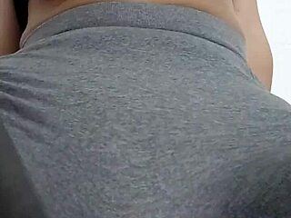 Ten minutes punishment for naughty pussy