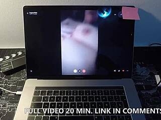 Milf spagnola scopa fan in webcam