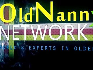 Hei, katso Oldnanny-brittikypsää kuumassa lesboseksissä! 😍