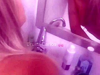 我是金发妻子，旅行后发情在酒店浴室被大鸡巴操