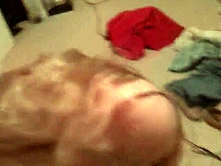 Ez A Szexi Cam Girl Olyan Nedvesen És Piszkosan Szop 😈