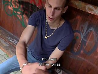 David 花钱买首男同肛交口爆体验