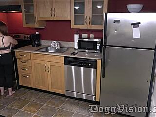 Cheating wife seduces maintenance man 😏