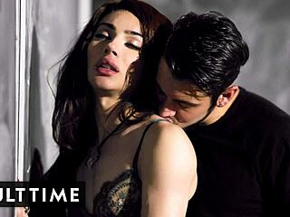 אהה, פרופסור טראנס סקסית מקבלת פנים מלוכלכות מה-QB האהוב, אתה יודע