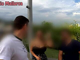 Plukket opp colombiansk MILF Susy Cruz for ekstrem bilsex.