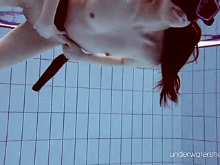 Underwater Babe Roxalana Cheh Strips Naked