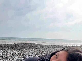 peruvian beach hookup swallows cumshot 😏