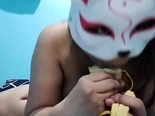 เล่นเฟติชผลไม้กับสาวเอเชียหน้าอกใหญ่และกล้วย! 🍌