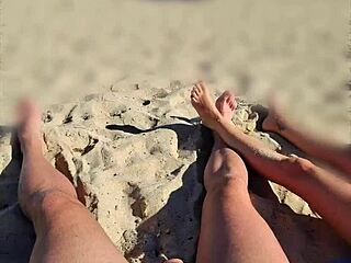 Флашнах големия си кур на плажа в Майорка с мисспис ъпдейт