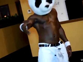 male strippers aren't gay but they suck big cocks