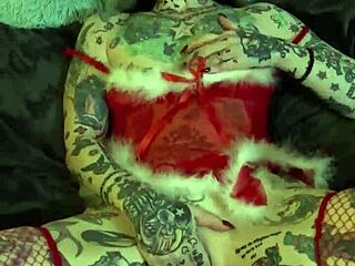 Milf on the Shelf Xmas Solo Orgasm!