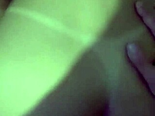 Agarré dos putitas de Tinder y les reventé el culito