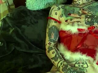 Milf on the Shelf Xmas Solo Orgasm!