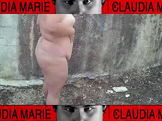 Impossible positions to lick her juicy pussy on the street, love it! 😜