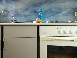 Why is babe Sexydea flashing her ass on webcam?