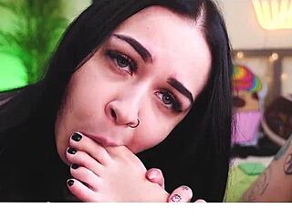 This Brunette Mistress Loves Slave Worshipping Her Pierced Pussy And Feet 😘