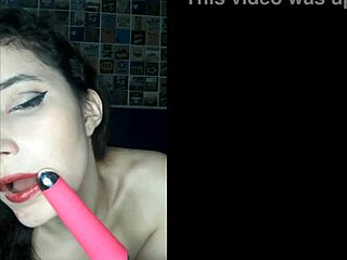 เสร็จแรงจากหีใหญ่ของเธอ