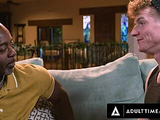 I, Aaron Trainer, had a passionat fuck with my hot muscl neighbor, deepthroatn and anal