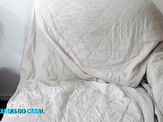 hairless milf vivi guedez calls delivery guy for special delivery 😏