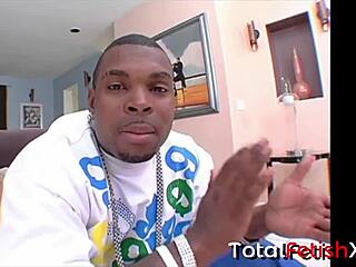 Aryana Starr وFlame Skyy Black بيشعلوا خيال ميلف إيبوني ساخن