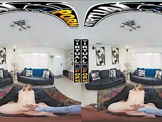 巨乳金发Blake Blossom VR POV😘