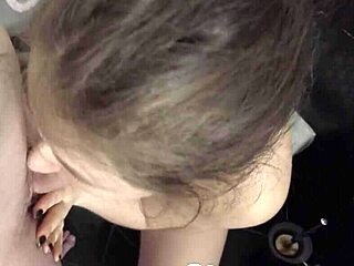 饥渴邻居家POV深喉吸我大屌