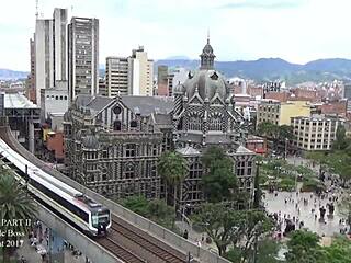 Check out this big booty twerk for lovers.