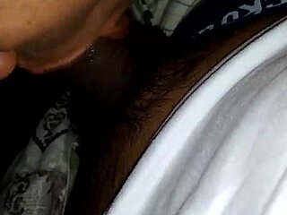 deliciosa hembra mamando mi verga