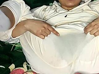 blue amateur housewife starts day with squirt on xvideos 2024