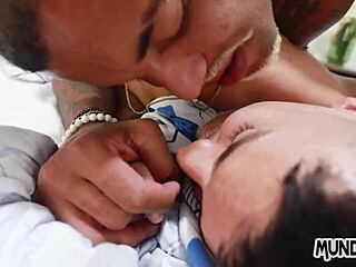 Casa comigo in a gay interracial story