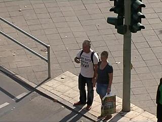 嘿，我的脏老婆在长走后在新房里渴望猛干！