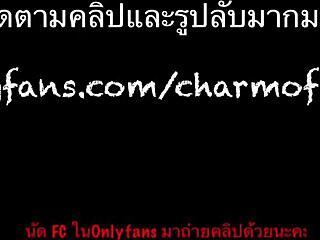 泰国女大学生在公共场合疯狂表演！😜