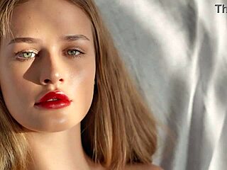 Layla Balan Shows Her Amazing Body!